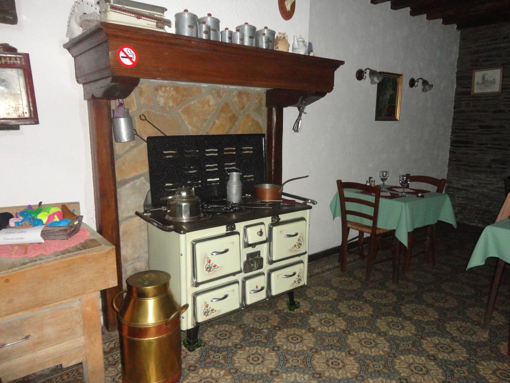 Au Central Alle Luaran gambar