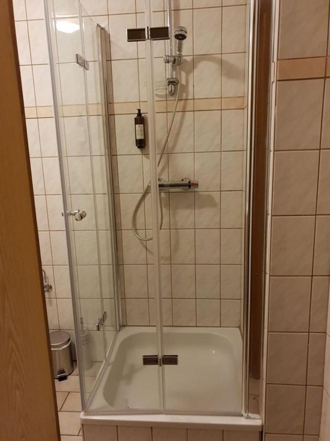 Au Central Alle Luaran gambar