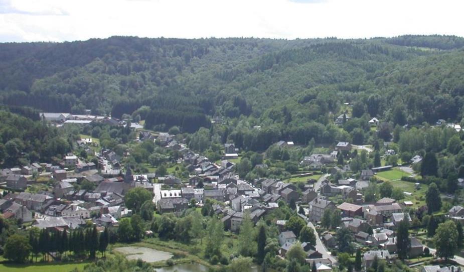 Au Central Alle Luaran gambar